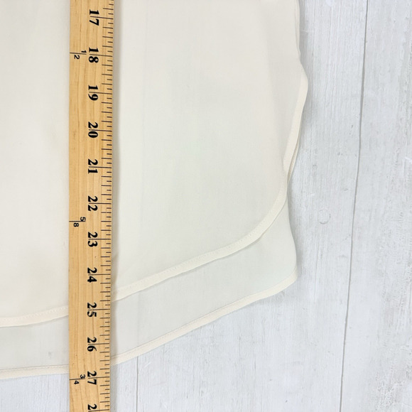 Vince 100% Silk Tank Top Size XS Ivory Quiet Luxury Minimalist Preppy Sleeveless - Picture 14 of 15